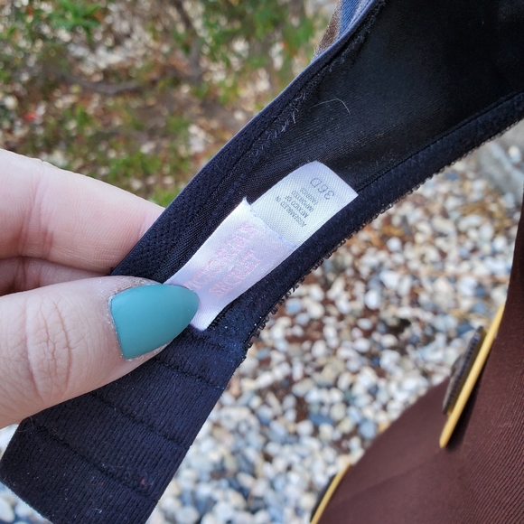 EUC VICTORIA'S SECRET BLACK BRA 36D - Picture 2 of 5